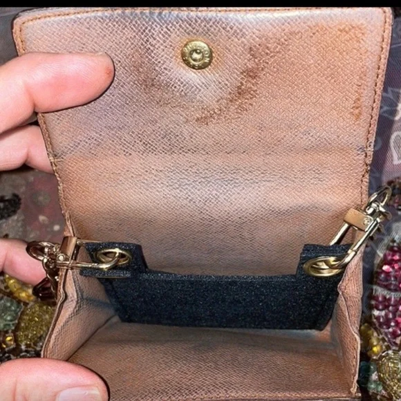 Louis Vuitton Elise Purse In Monogram, Crossgrain Leather with Chain and Charm - Picture 3 of 11